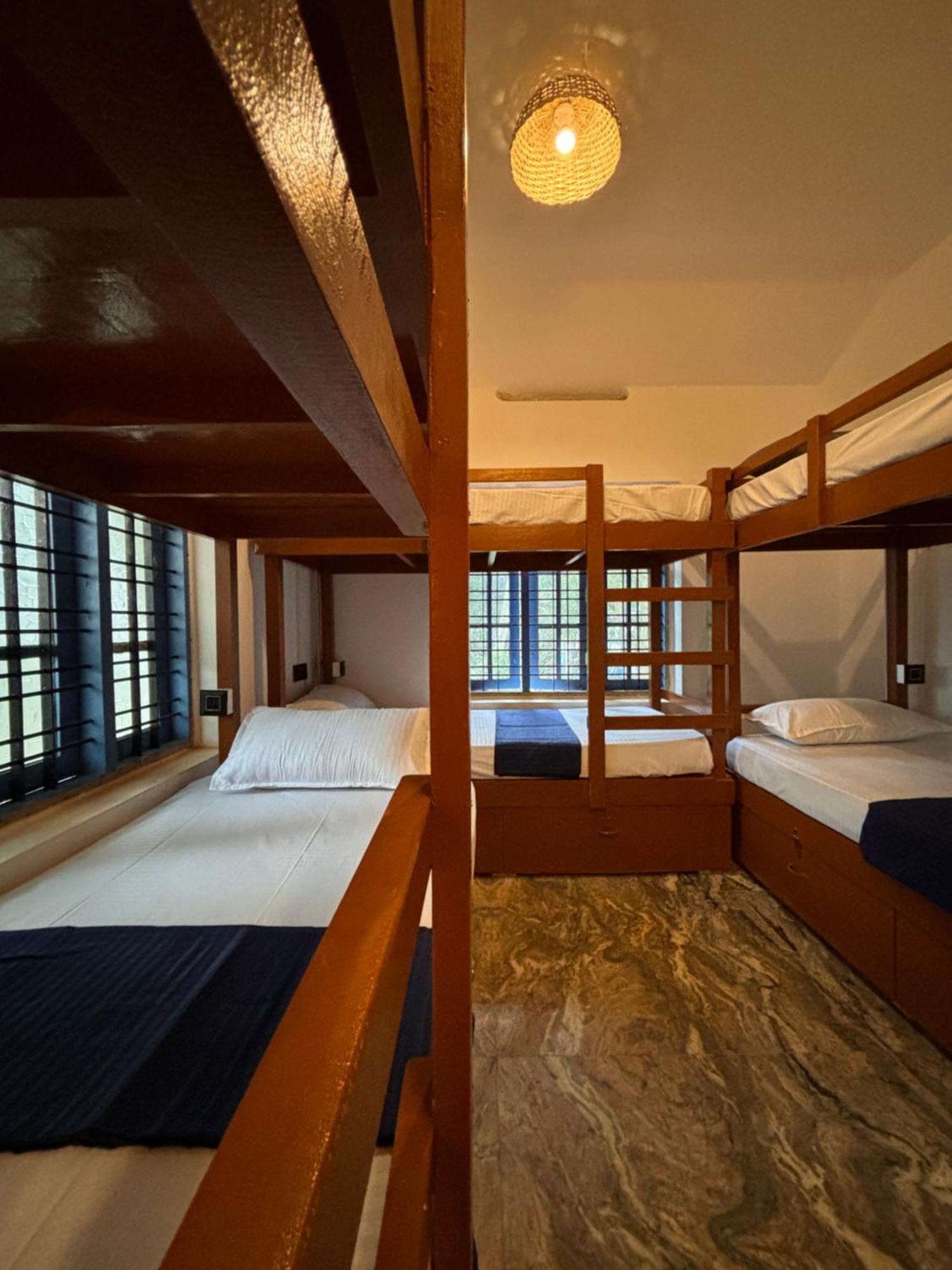 Barefoot Hostels, Варкала Экстерьер фото