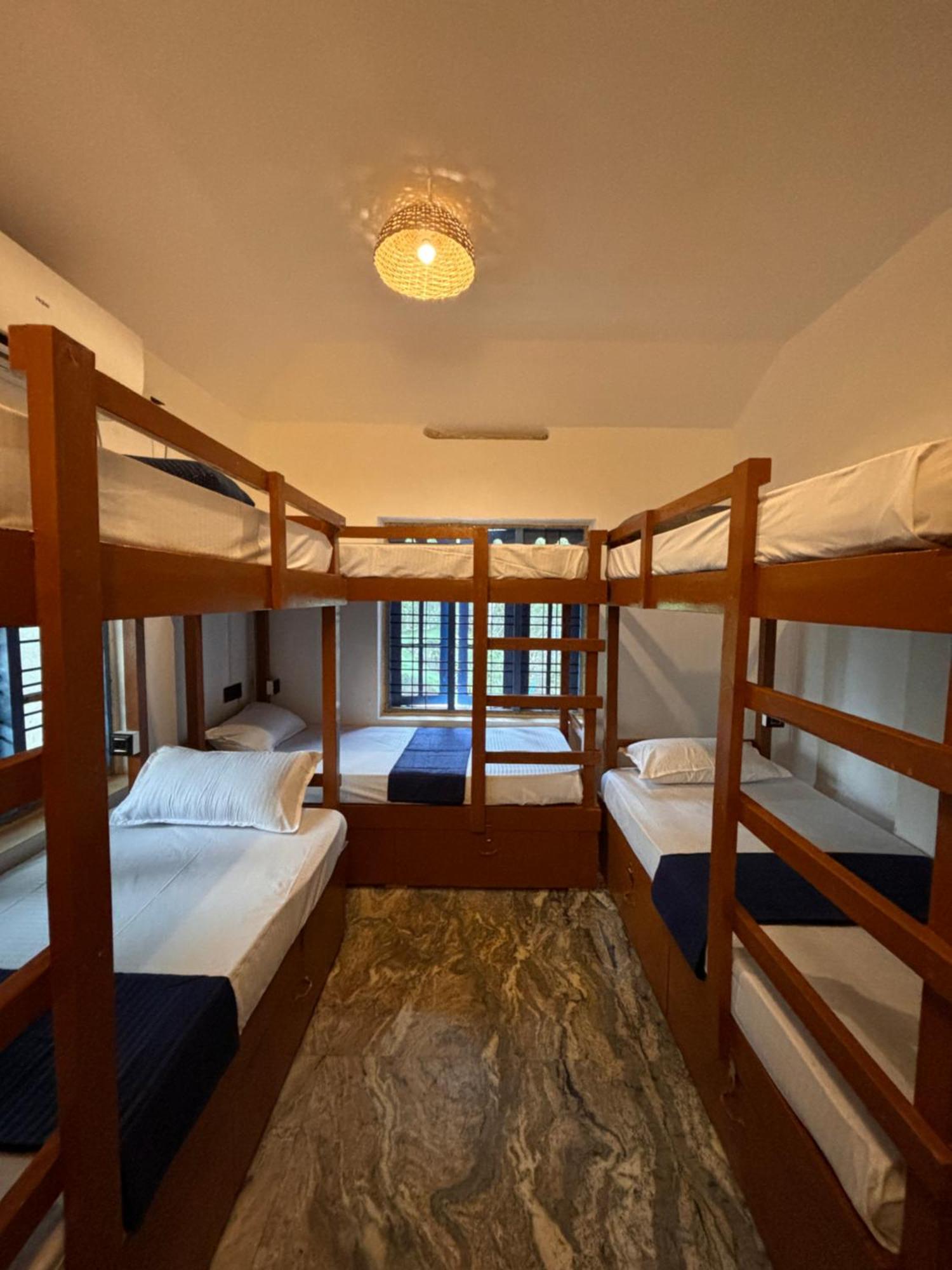 Barefoot Hostels, Варкала Экстерьер фото